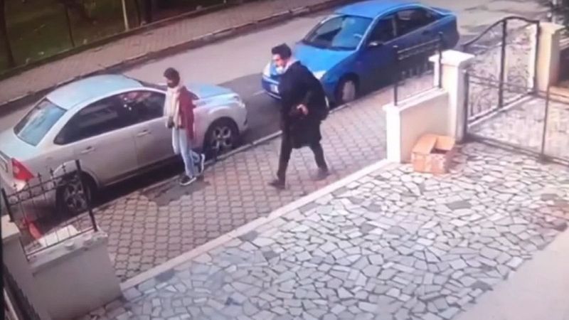 Kadıköy'de 10 bin dolar değerindeki cihazların bulunduğu çanta çalındı