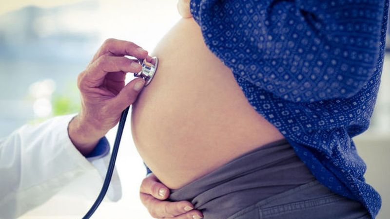 Hamileyken lazer yaptıranlar dikkat! Bebeğe zarar verir mi?