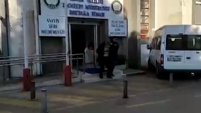 İzmir'de komşusunu öldüren emekli astsubay tutuklandı