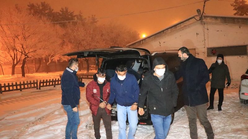 Erzincan'da 17 düzensiz göçmen yakalandı