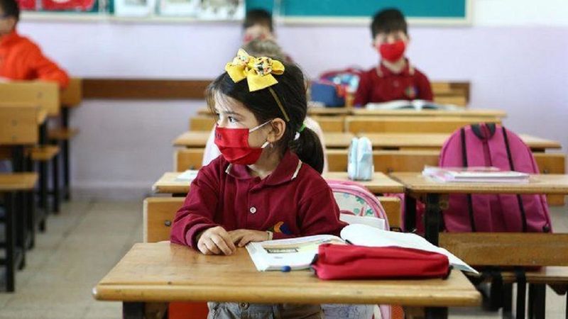 Okullar kapanacak mı, uzaktan eğitime geçilecek mi? Bakan Koca'dan net açıklama!