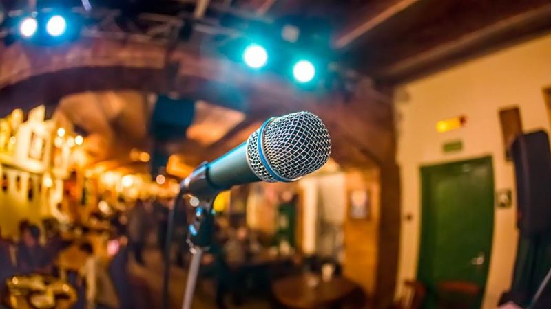 'Hassas alanlar'da gece yarısından sonra canlı müzik yasaklandı