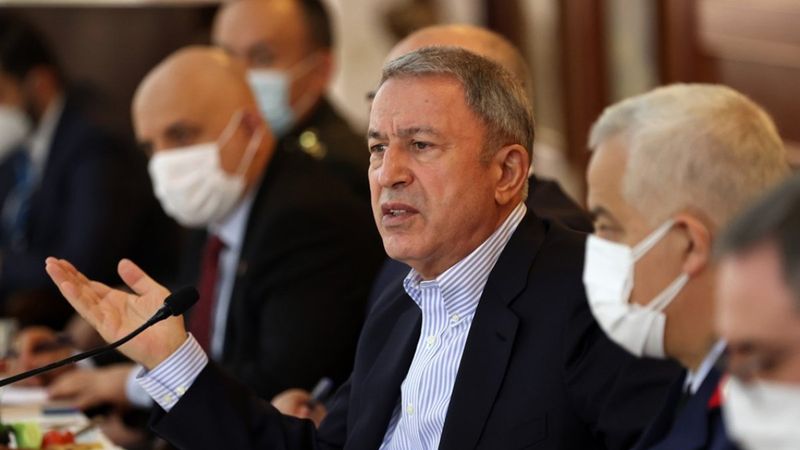 Hulusi Akar'dan Yunanistan'a 12 mil uyarısı