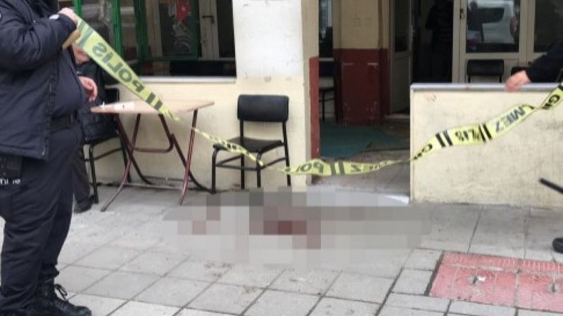 Bursa'da bir kişi husumetlisini bacaklarından bıçakladı