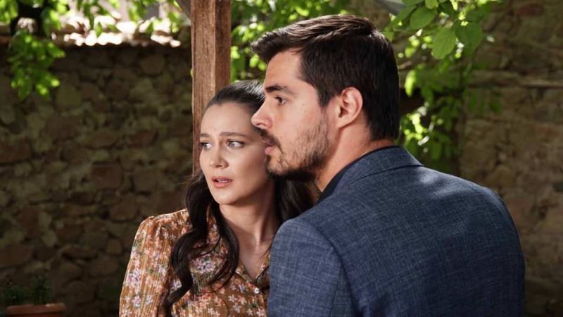 Gönül Dağı Dilek'in ablası o kadar güzel ki... Oyuncunun hayranları beğeni yağdırdı!