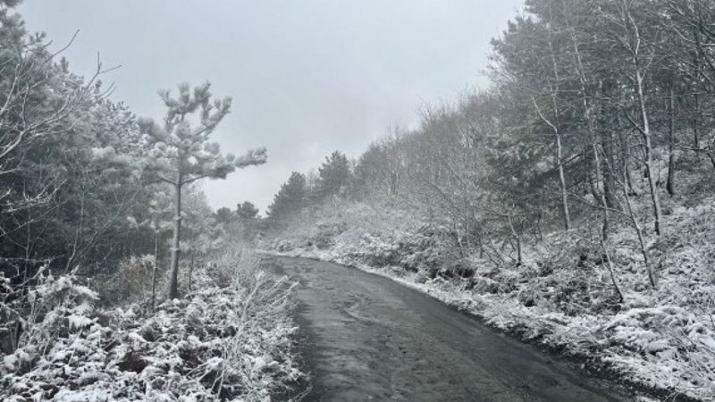 İstanbul'un yüksek kesimlerinde kartpostallık görüntüler oluştu