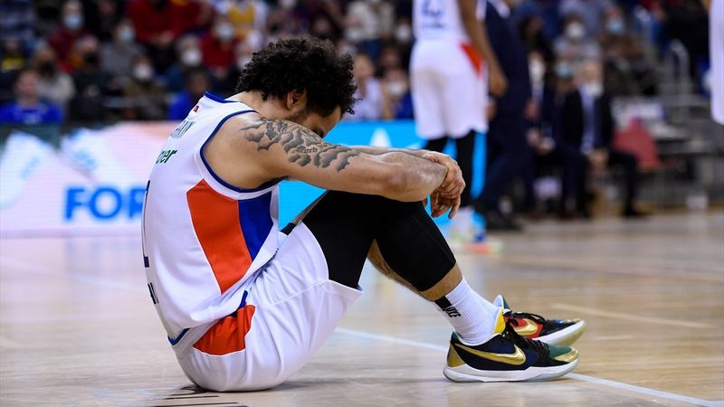 Anadolu Efes EuroLeague'de Barcelona'ya yenildi