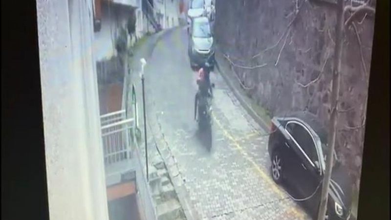 İstanbul’un 3 ilçesinde kapkaç ve hırsızlık yapan 2 şüpheli yakalandı