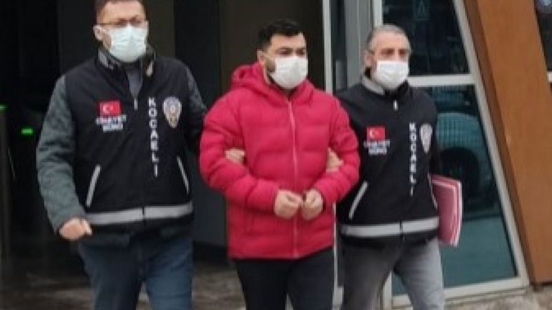 Kocaeli'de bir kişi evine giren hırsızı bıçaklayarak öldürdü 