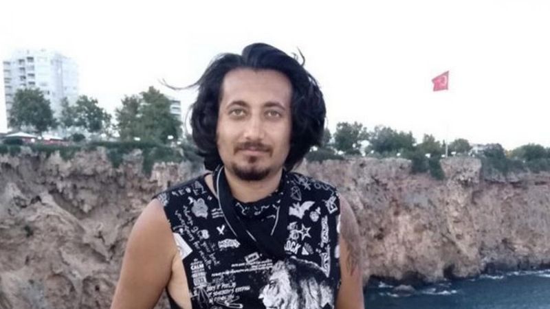 Antalya'da 15 gündür kayıp Rohat, son görüldüğü sahilde arandı