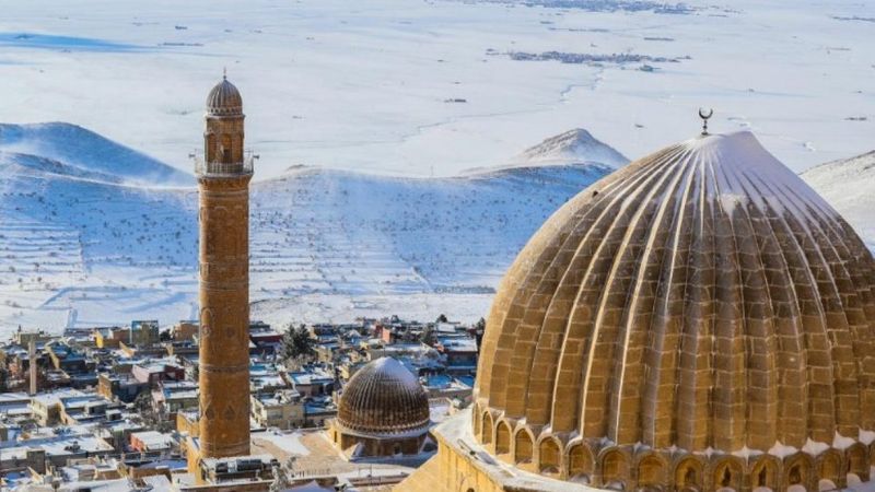 Mardin'de kartpostallık kar manzaraları