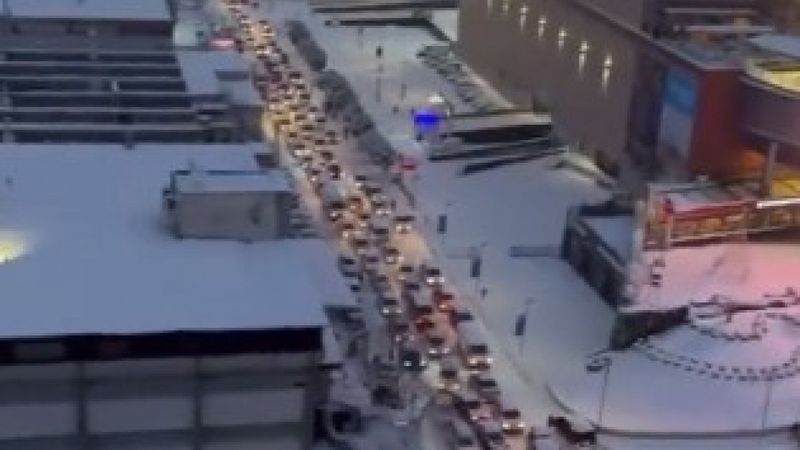 İstanbul'da kar trafiği havadan görüntülendi