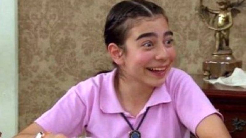 Alemin Kıralı'nın Oben'i göğüs dekolteli paylaşımıyla sosyal medyayı yıktı geçti! Yerli Dua Lipa'ya bakın...