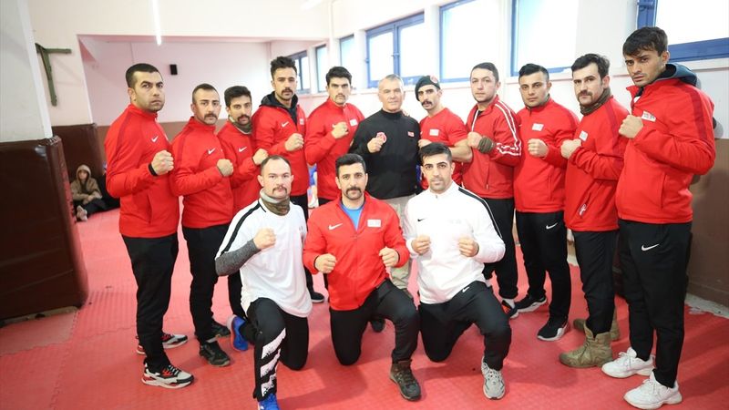 PÖH'lerden kurulu kick boks takımı, başarılarıyla göz doldurdu