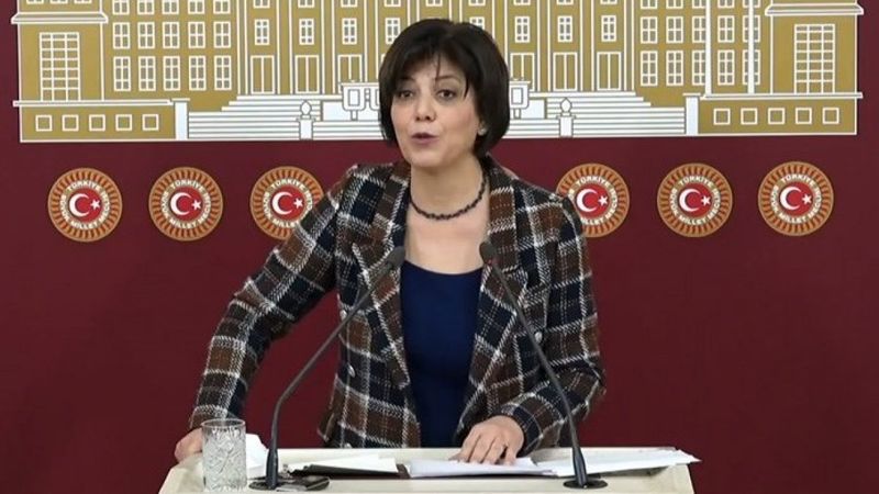 Meral Danış Beştaş'tan Meclis'te Kürtçe şarkılı protesto