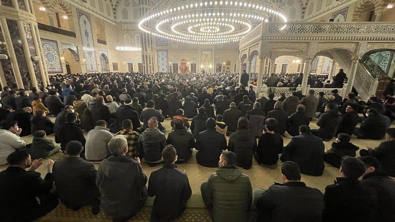 Regaip Kandili yurt genelinde dualarla idrak edildi