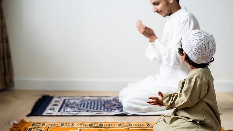 Tesbih namazı nasıl kılınır ve kaç rekat? Regaib gecesi tesbih namazı kılmanın fazileti