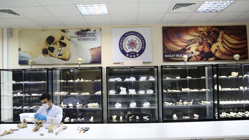 Tanınmaz hale gelen cesetlerin kimlikleri, yeniden yüzlendirme yöntemiyle belirleniyor