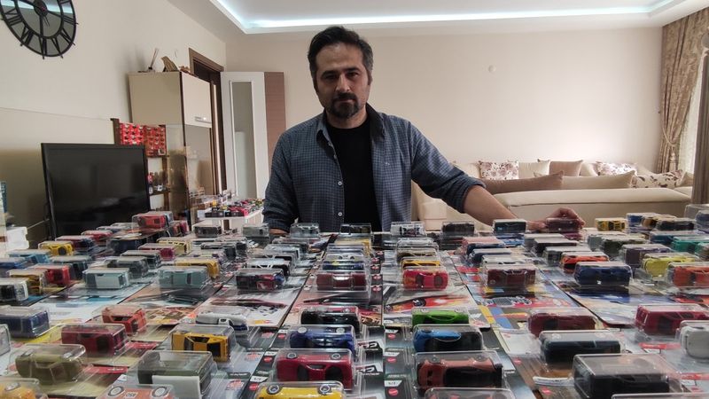 Bursalı koleksiyoncu, yatırımını ev ve arsa yerine oyuncak araçlara yapıyor