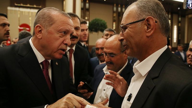 Cumhurbaşkanı Erdoğan'ın topladığı sigara paketleri sergileniyor