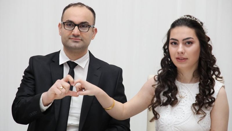 Ordu’da işitme engelli çift, Sevgililer Günü’nde evlendi