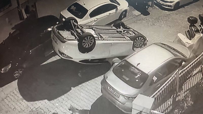 Kağıthane’de kiralık araçla 4 araca çarpıp kaçtı