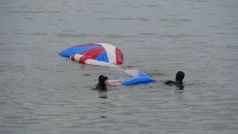 Ordu'da yamaç paraşütçüsü eğitim sırasında denize düştü