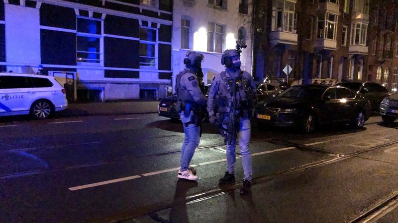 Hollanda'da Apple mağazasında rehine krizi