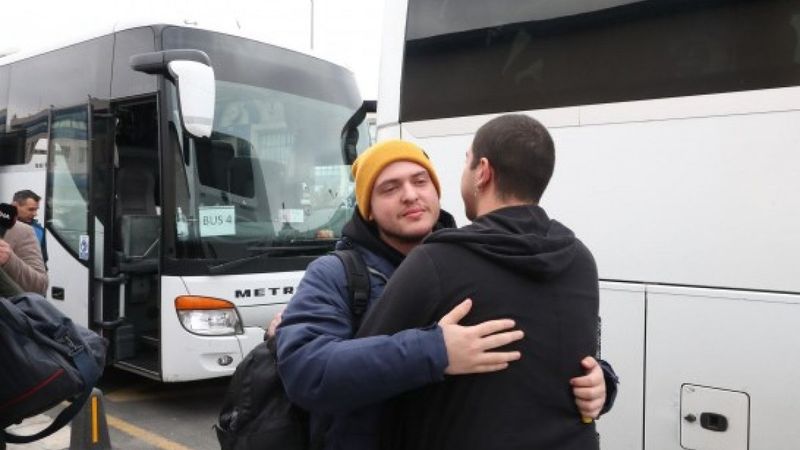 Ukrayna'dan gelen ilk kafile İstanbul'a ulaştı