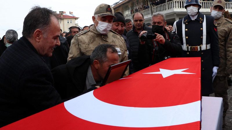 Hakkari’de şehit düşen Mürsel Sunal’a veda