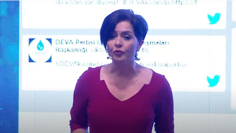DEVA Partisi'nin programını Özlem Gürses sundu