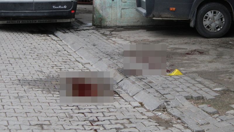 Aydın’da ‘çayı niye eksik getirdin’ kavgası