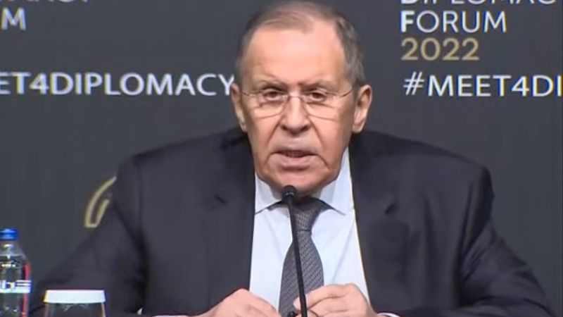 Ukraynalı gazetecinin sorusu Lavrov'u kızdırdı
