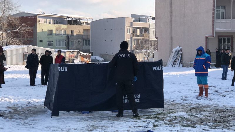 Bursa’da arazide başından vurulmuş halde ölü bulundu