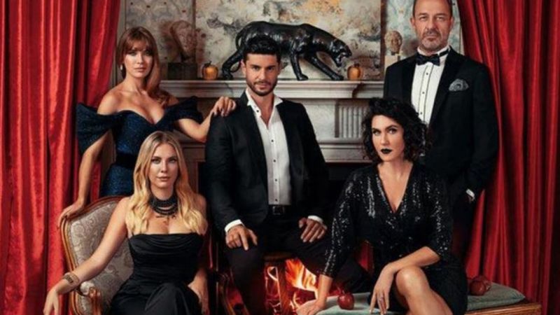 Yasak Elma'dan bir yıldız daha kaydı! Ayrılık haberi herkesi şoke etti