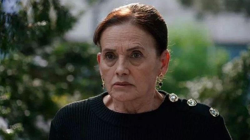 Camdaki Kız'ın psikopat Feride'si Nur Sürer'in oğluna bakın! Yakışıklılığıyla genç kızların kalbini çalıyor...