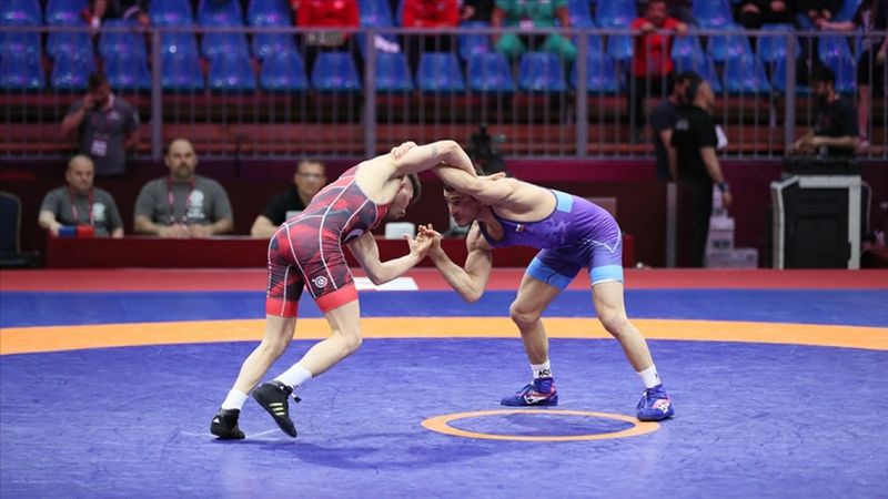 Avrupa Güreş Şampiyonası'nda 3 sporcumuz finalde