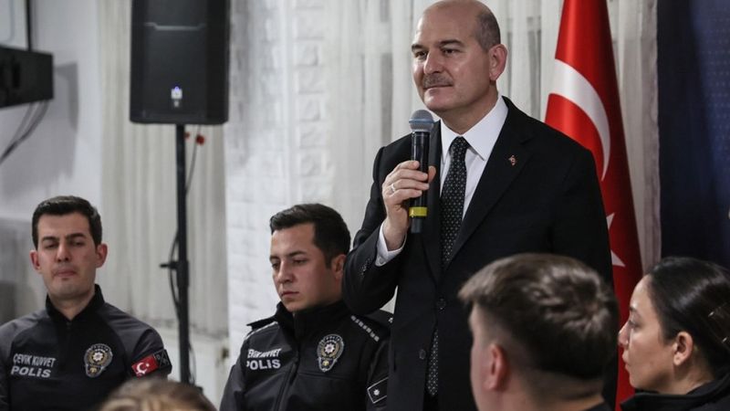Süleyman Soylu, polislerle iftar yaptı