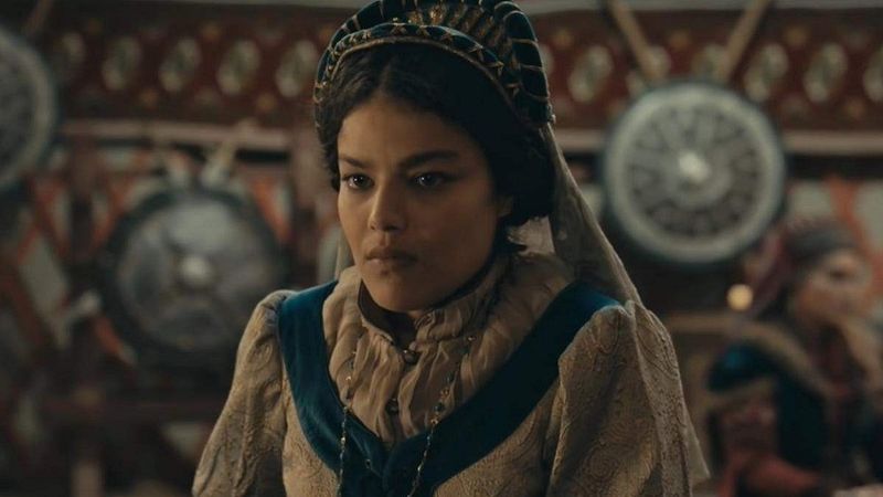 Kuruluş Osman'ın Cornelia'sı dekolteli pozları ve yemyeşil gözleriyle akılları baştan aldı! 'Ne güzelmişsin'