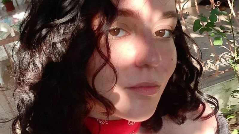 Gaziantep'te ehliyetsiz sürücü liseli kızlara çarptı: 1 ölü, 1 yaralı