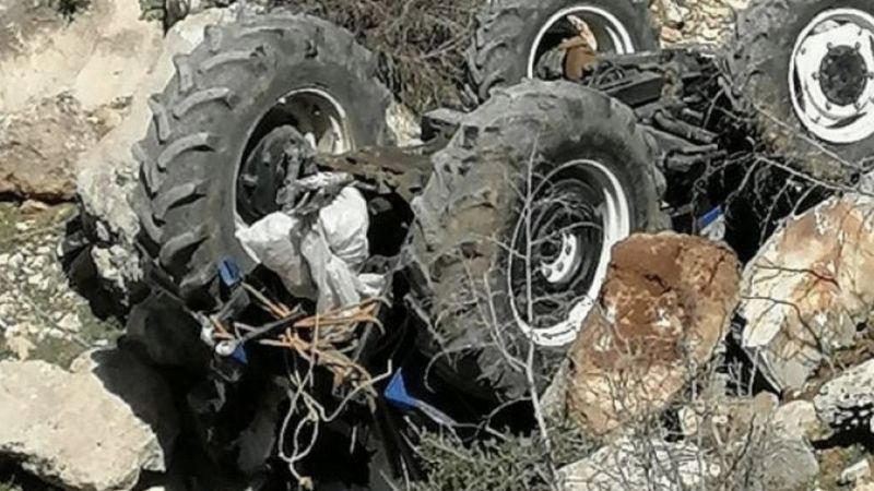 Siirt'te devrilen traktördeki çocuk hayatını kaybetti