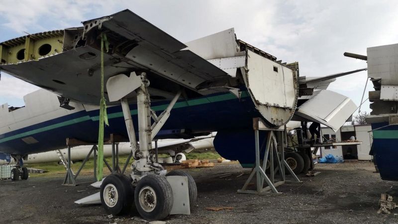 Tarihi hurda yolcu uçakları Tuzla’ya kara yoluyla taşınacak