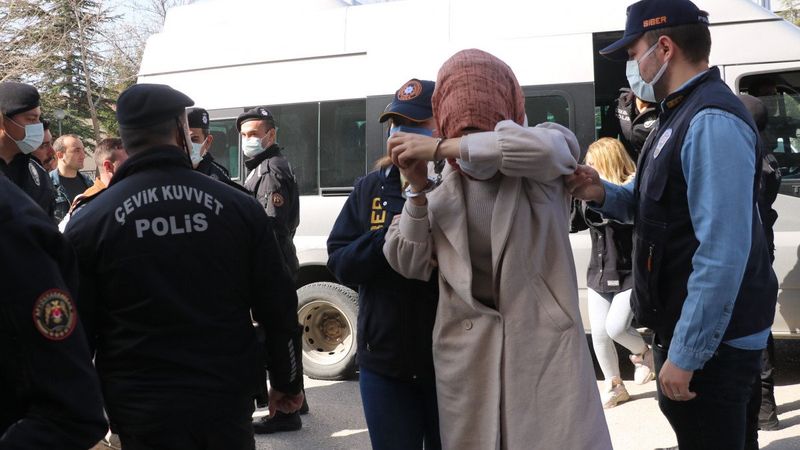 Afyonkarahisar'dan ülke genelini dolandırdılar