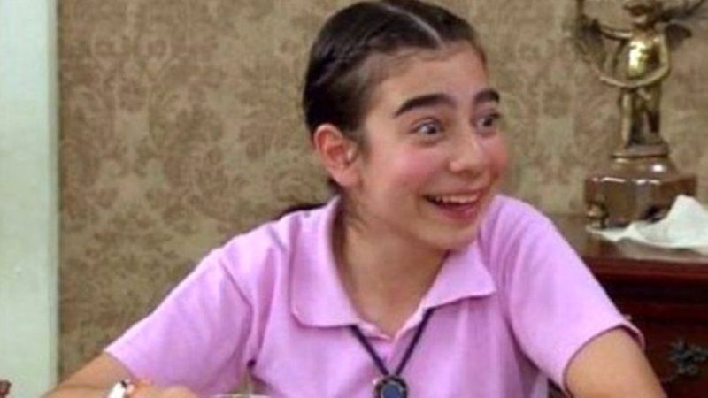 Alemin Kralı'nın Oben'i dekolteli pozlarıyla ortalığı yıktı geçti! Birsu Demir güzelliğiyle parmak ısırtıyor..