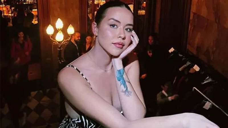 Alemin Kralı'nın Ahsen'i sevgilisiyle dudak dudağa poz verdi, tepkiler gecikmedi! 'Biraz edep edep'