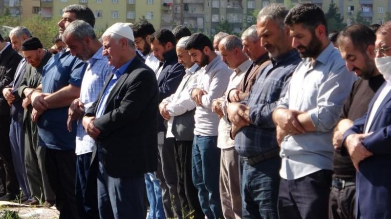 Diyarbakırlılar yağmur yağması için dua etti