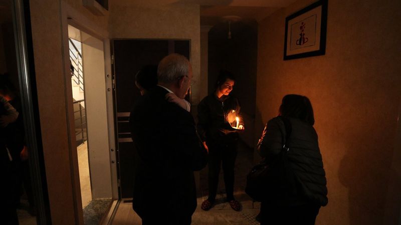 Kılıçdaroğlu’nun gittiği evde sigorta kutusunun kapağı açık unutuldu