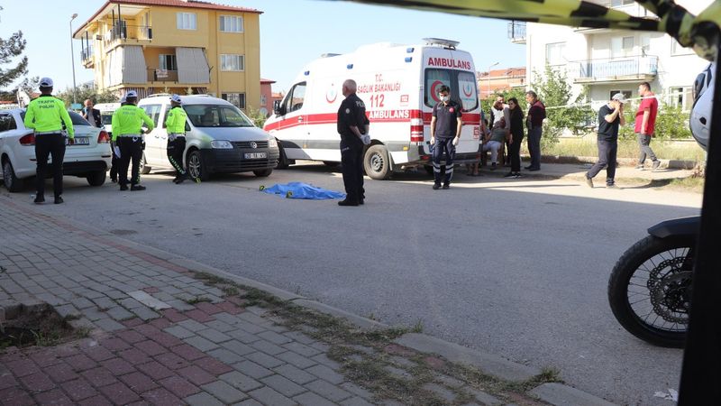 Denizli’de hafif ticari aracın çarptığı çocuk hayatını kaybetti