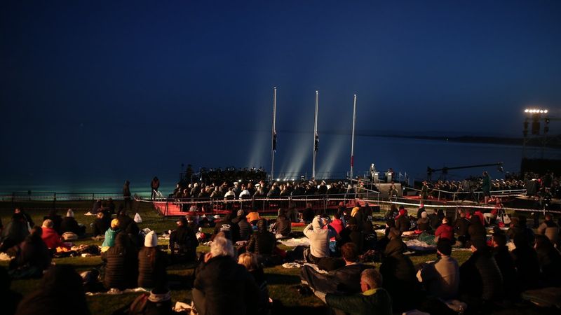 Anzak Koyu'nda geleneksel 'Şafak Ayini'