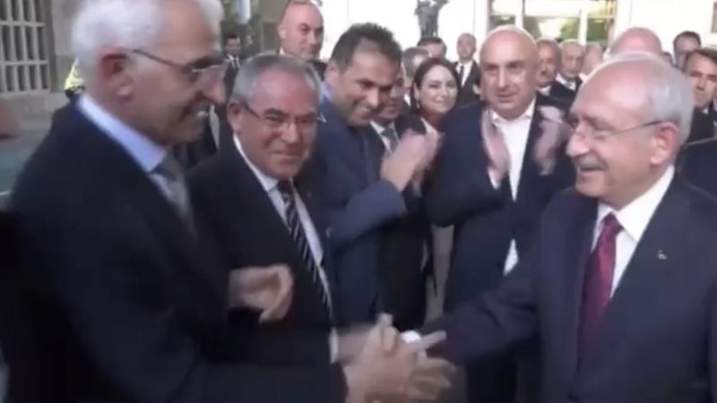 CHP’li vekiller Kılıçdaroğlu’na biat kuyruğunda
